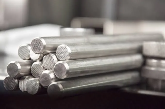 Stainless steel and alloy round bar cut lengths with machined end faces